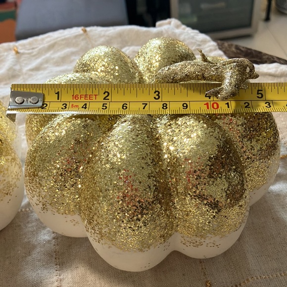 Set of four called and white, pumpkin decor - Picture 7 of 8